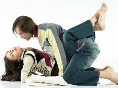 国外小夫妻真人展示48姿势,真人做48姿势图片_2