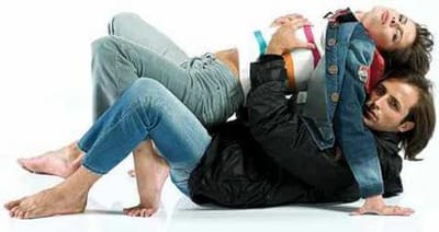 国外小夫妻真人展示48姿势,真人做48姿势图片_15