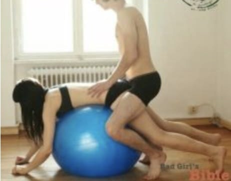 正确背入式姿势真人示范图片,站立背入插插的正确方法图片_2